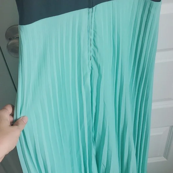 Crystal Doll Prom/Formal Dress Size 7 EUC - Picture 5 of 7